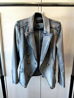 DECJUBA - Light Wash Double-Breasted Blazer - Size 12 (AU)